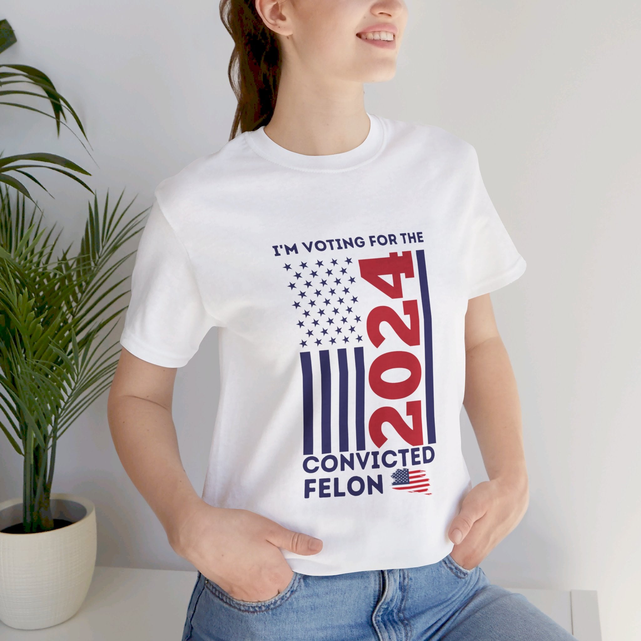 'I'm Voting for The Felon 2024' Patriotic Flag T-Shirt - Deez Teez