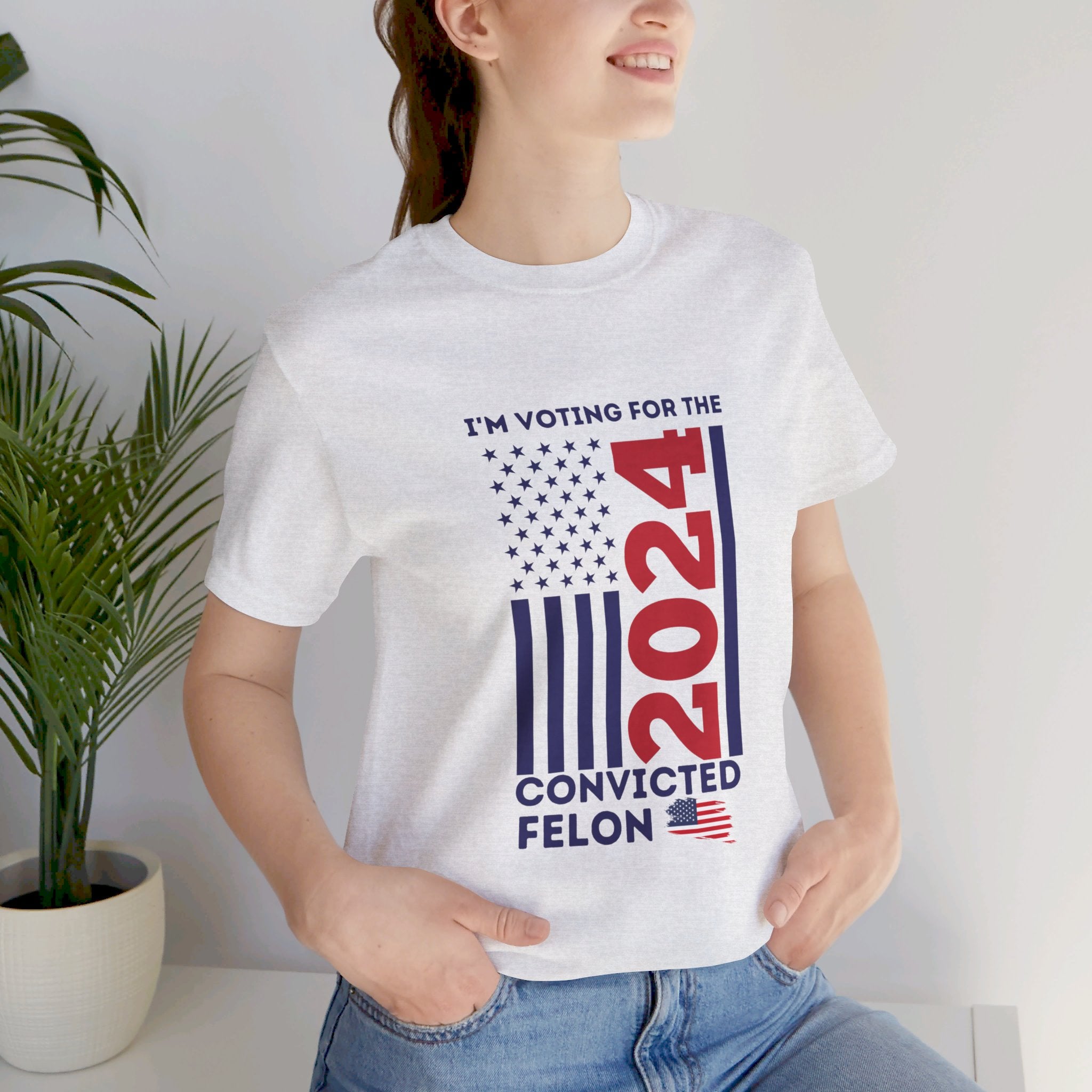 'I'm Voting for The Felon 2024' Patriotic Flag T-Shirt - Deez Teez